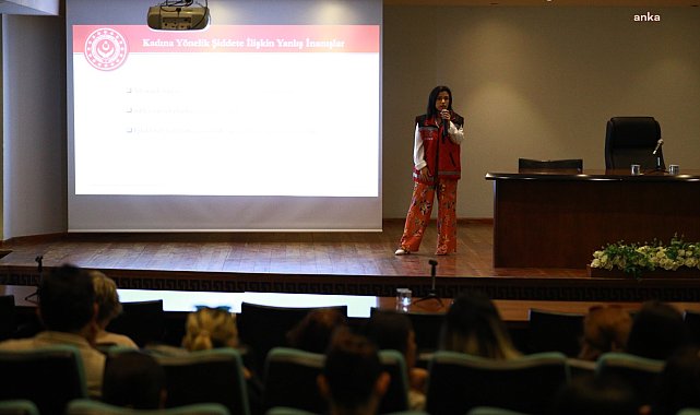Selçuk'ta belediye emekçilerine kadına yönelik şiddet semineri
