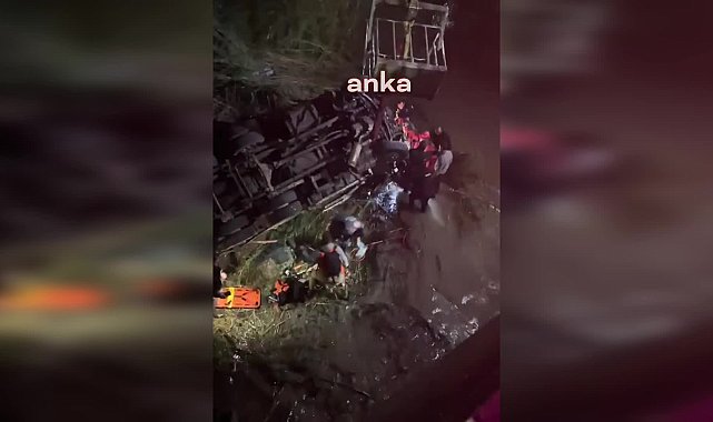 Seydikemer'de kamyon köprüden çaya düştü