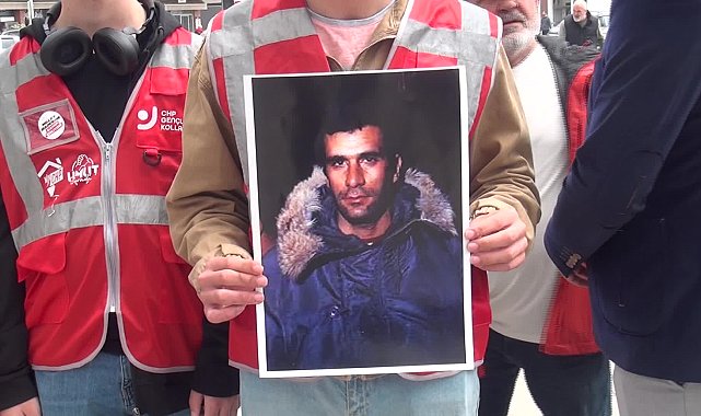 Sinop’ta Deniz Gezmiş, Hüseyin İnan ve Yusuf Aslan için Karadeniz’e üç karanfil bırakıldı