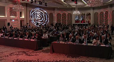 Sosyalist Enternasyonal Konsey Toplantısı... Selin Sayek Böke: 