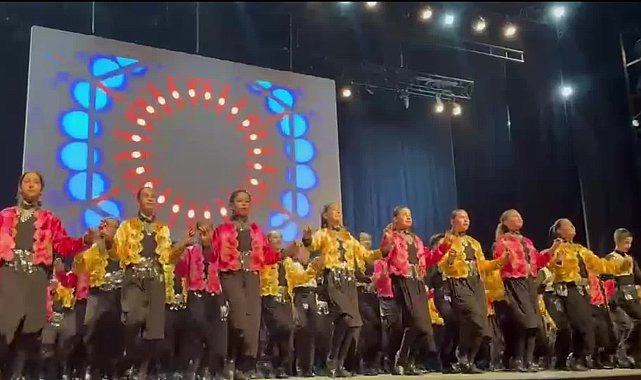 TED Ankara Koleji Halk Dansları Topluluğu gala gösterisiyle sezonu noktaladı