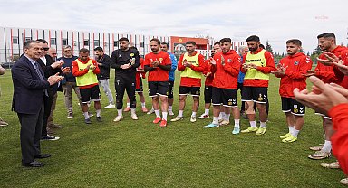 Tepebaşı Belediye Başkanı Ataç, Eskişehirspor tesislerini ziyaret etti
