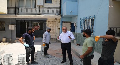 Turgutlu Belediye Başkanı Akın'dan yol yenileme çalışmalarının devam ettiği noktalarda inceleme