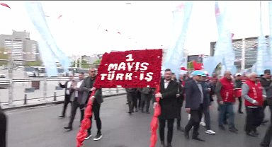 TÜRK-İŞ, Taksim Meydanı’nda... TÜRK-İŞ Genel Başkan Yardımcısı Irgat: 