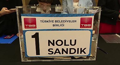 Türkiye Belediyeler Birliği Meclis Toplantısı... 1. Başkanvekilliği'ne, Balıkesir Büyükşehir Belediye Başkanı Ahmet Akın seçildi