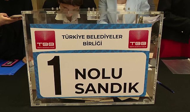 Türkiye Belediyeler Birliği Meclis Toplantısı... 1. Başkanvekilliği'ne, Balıkesir Büyükşehir Belediye Başkanı Ahmet Akın seçildi
