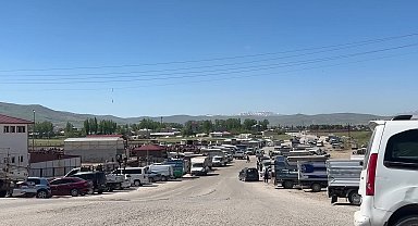 Van’da kurbanlıklar satışa çıktı: “Bu sene fazla satışımız yok