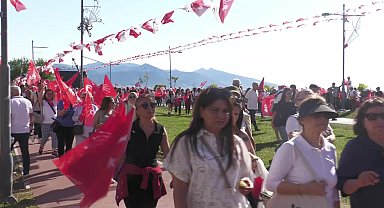 Vatandaşlar, CHP'nin İzmir'de 