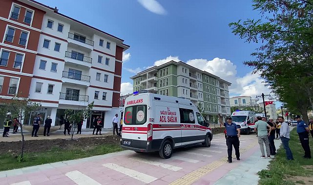 Yozgat’ta ücretlerini alamadıklarını belirten TOKİ inşaatında çalışan işçiler eylem yaptı