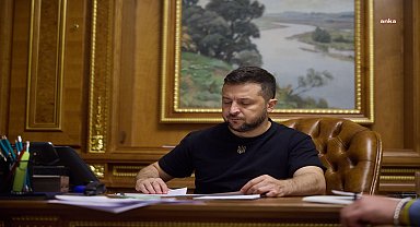 Zelenski’den Putin’in şartsız müzakere çağrısına yanıt: “Ateşkes olmadan müzakere olmaz”