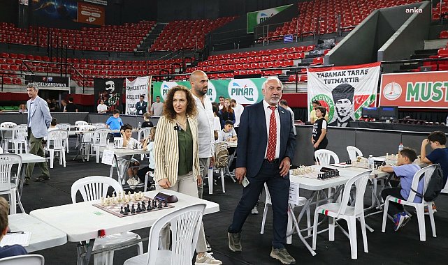 13 ilden 220 satranç sporcusu Karşıyaka'da turnuvada buluştu