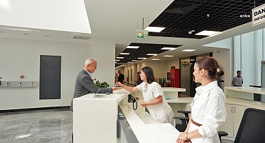 Alanya Belediye Başkanı Özçelik, belediye personeliyle bayramlaştı 