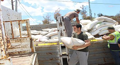 Antalya Büyükşehir Belediyesi'nden çiftçilere gübre desteği