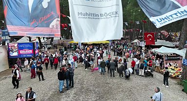 Antalya Yörük Türkmen Festivali'nde Funda Arar rüzgarı esti