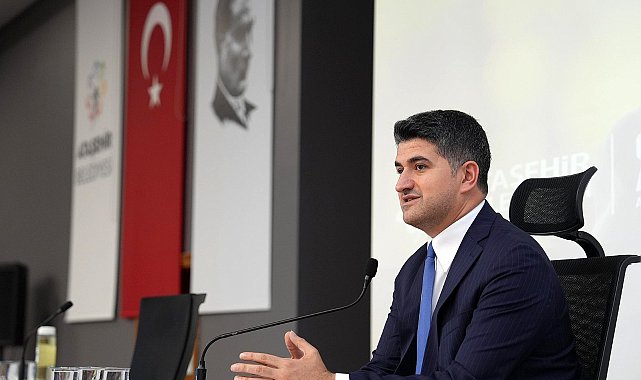 Ataşehir Belediye Başkanı Adıgüzel, personelle bayramlaştı