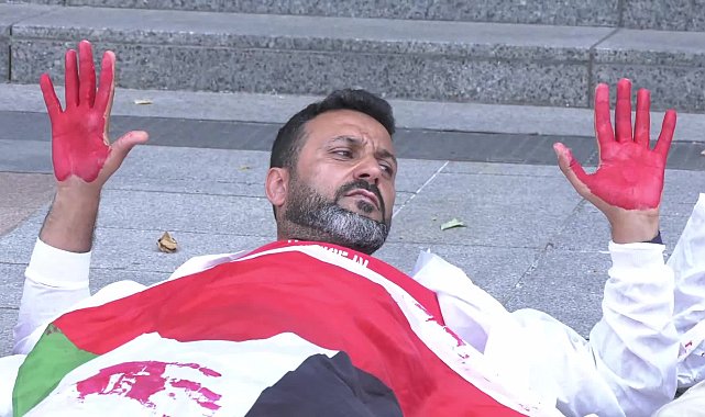 Avrupa Parlamentosu önünde Filistin protestosu