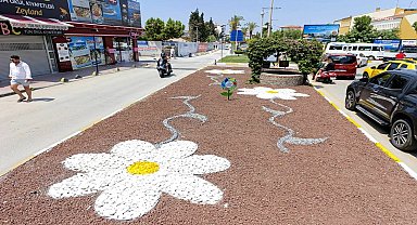 Aydın Büyükşehir Belediyesi, Kuşadası'nda hayata geçirdiği çalışmalarını sürdürüyor
