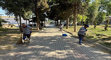 Bandırma Belediyesi'nden Ziraat Bahçesi'nde temizlik