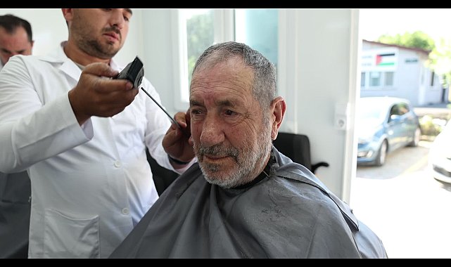 Bayram arifesinde Çekmeköy'de anlamlı hizmet: Mobil kuaför yollarda