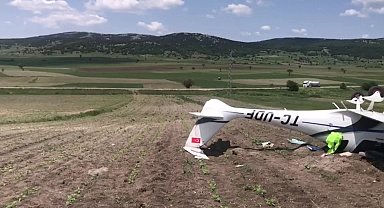 Bilecik’te eğitim uçağı zorunlu iniş sırasında devrildi