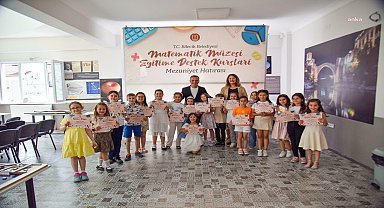 Bilecik'te eğitime destek kurslarına katılan öğrenciler sertifikalarını aldı 