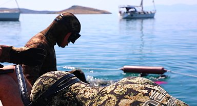 Bodrum Belediyesi'nin deniz dibi temizliği, Yahşi sahilinde devam etti