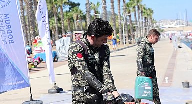 Bodrum Belediyesi'nin düzenlediği deniz dibi temizliği Yalıkavak'ta devam etti