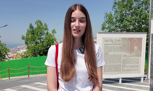 Bornova Belediyesi Gençlik Eğitim Merkezi öğrencisi Doğa Şarkoğlu, İtalya’da tıp fakültesi kazandı