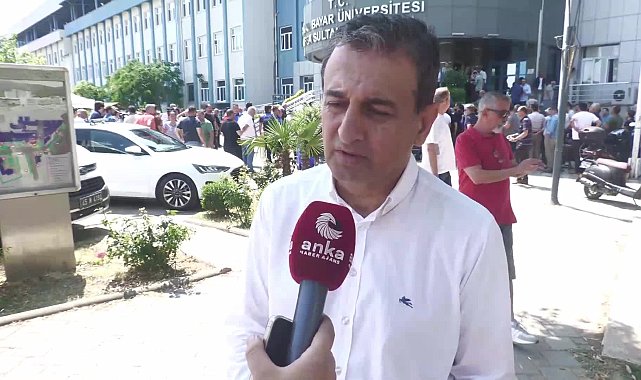 Burhanettin Bulut ve Erhan Adem, Ferdi Zeyrek’in tedavi gördüğü hastanede