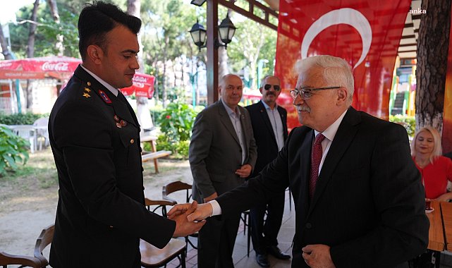 Burhaniye’de bayramlaşma töreni düzenlendi