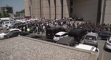 Çağlayan'da avukatların 'Savunmayı Savunma Yürüyüşü'ne polis engeli