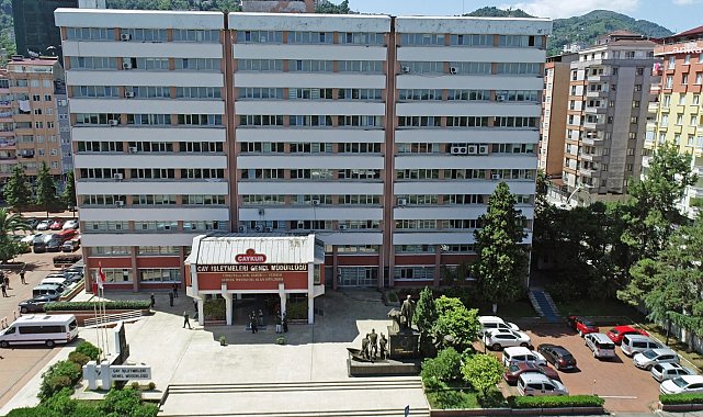 ÇAYKUR, çay alımlarında fırsatçılık yapan özel firmalara karşı üreticileri uyardı: