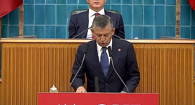 CHP grup toplantısı... Özgür Özel: “Akın Gürlek sen sen yolsuzluğun peşinde değilsin, İmamoğlu’nun peşindesin”