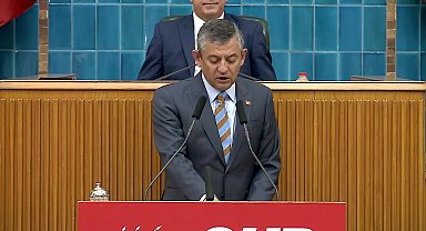 CHP Grup Toplantısı... Özgür Özel: Asgari ücreti 30 bin 205 liraya çıkarırsak asgari ücretli bayram yapmaz ama bir nefes alır