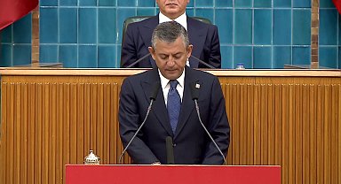 CHP grup toplantısı... Özgür Özel'den tane ile meyve hesabı: 