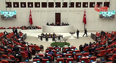 CHP’li Aşkın Genç'ten torba kanun tepkisi: Üniversitelerimiz siyasi vesayetin altına sokulmak isteniyor