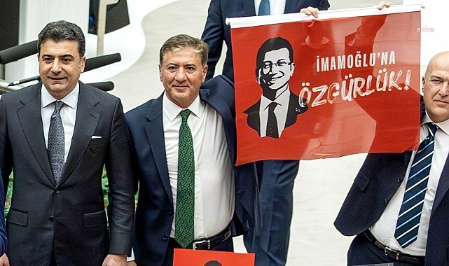 CHP’li Murat Emir: İktidarın korkudan posterlerinin taşınmasını dahi yasakladığı Ekrem İmamoğlu'nu hatırlatmaya devam edeceğiz