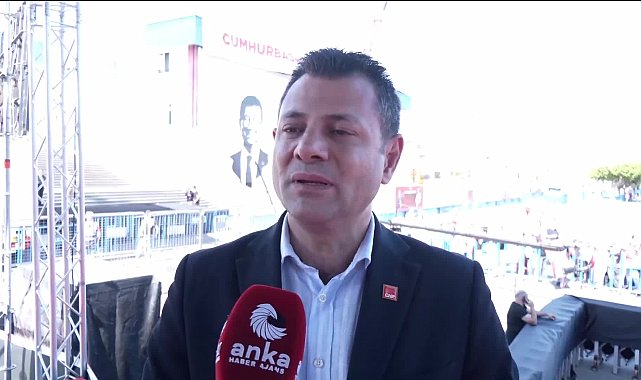 CHP PM üyesi Ali Abbas Ertürk: O kendini 5 bin kişinin korumasıyla saraya hapsetmiş durumda ama Cumhuriyet Halk Partisi sokaklarda