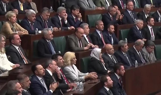 Cumhurbaşkanı Erdoğan, AK Parti Grup Toplantısından sonra TBMM’de iş insanı Leyla Alaton ile görüştü