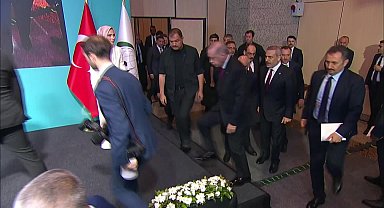Cumhurbaşkanı Erdoğan’dan İİT üyelerine birlik mesajı: İstanbul’un kaderi Şam’ın, Bağdat’ın, Kahire’nin, Trablus’un, Tahran’ın, Kudüs’ün ve Gazze’nin kaderinden ayrı değildir
