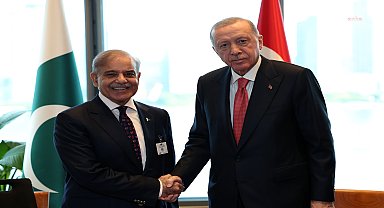 Cumhurbaşkanı Erdoğan, Pakistan Başbakanı Şahbaz Şerif ile telefonda görüştü