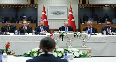 Cumhurbaşkanı Erdoğan, Süper Lig'e yükselen takımların temsilcilerini kabul etti