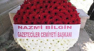 Cüneyt Arcayürek, vefatının 10’uncu yılında mezarı başında anıldı