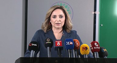 DEM Parti Sözcüsü Ayşegül Doğan: “Silahların bırakılmasının asıl muhatabı, silahı elinde bulunduranlar. Silah DEM Parti’nin elinde değil”