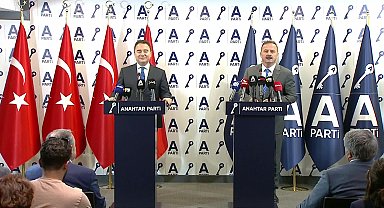 DEVA Partisi Genel Başkanı Babacan, Anahtar Parti Genel Başkanı Ağıralioğlu'nu ziyaret etti
