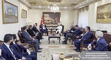 Diyanet İşleri Başkanı Erbaş, Suriye Vakıflar Bakanı Şükri'yi ağırladı