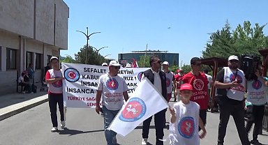 Edirne’de hastane çalışanları eylem yaptı: “Geçinemiyoruz, susmuyoruz, geri adım atmıyoruz”