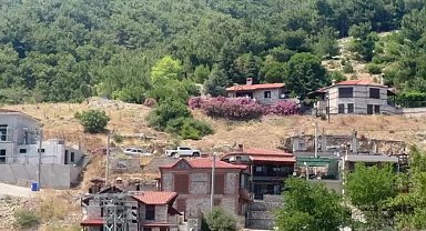 Ekrem İmamoğlu'nun babası Hasan İmamoğlu'nun evinin etrafında ikinci kez arama yapıldı