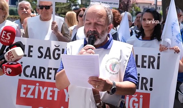Eskişehir’de sağlık emekçilerinden maaş kesintilerine tepki: Maaş bordrolarını yaktılar