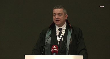 Fatih Altaylı gözaltına alındı...Barolar Birliği Başkanı Erinç Sağkan: Sadece bir gazeteciyi susturma çabası değil, halkın haber alma hakkına açık bir tehdittir.  